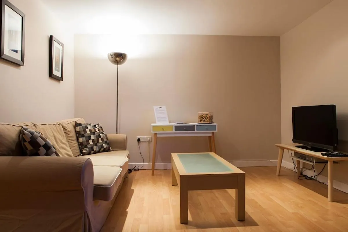 Bright & Stylish West End Apartment Edinburgh